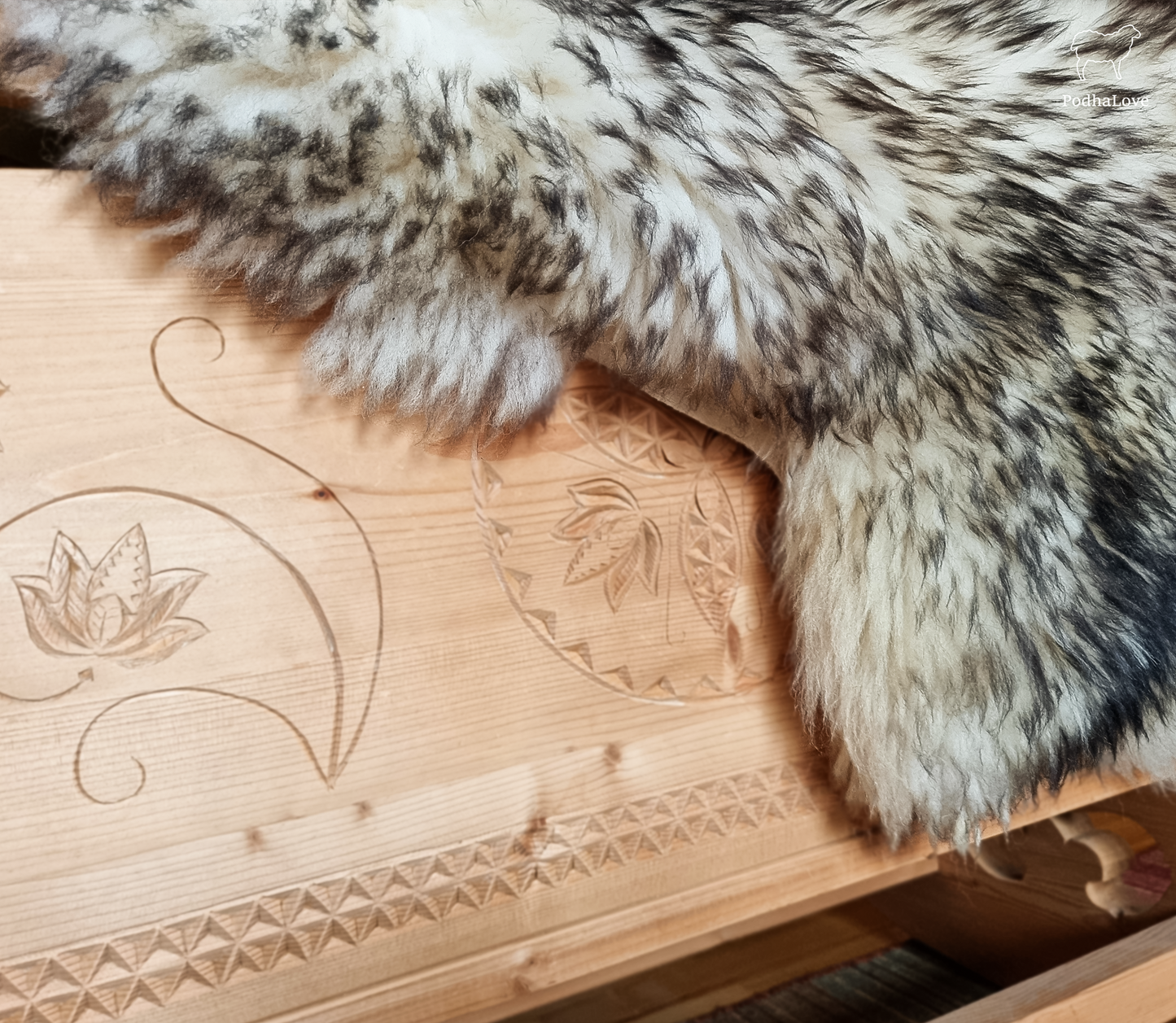 Sheepskin Premium Sheepskin Rug Natural Round Large XXL