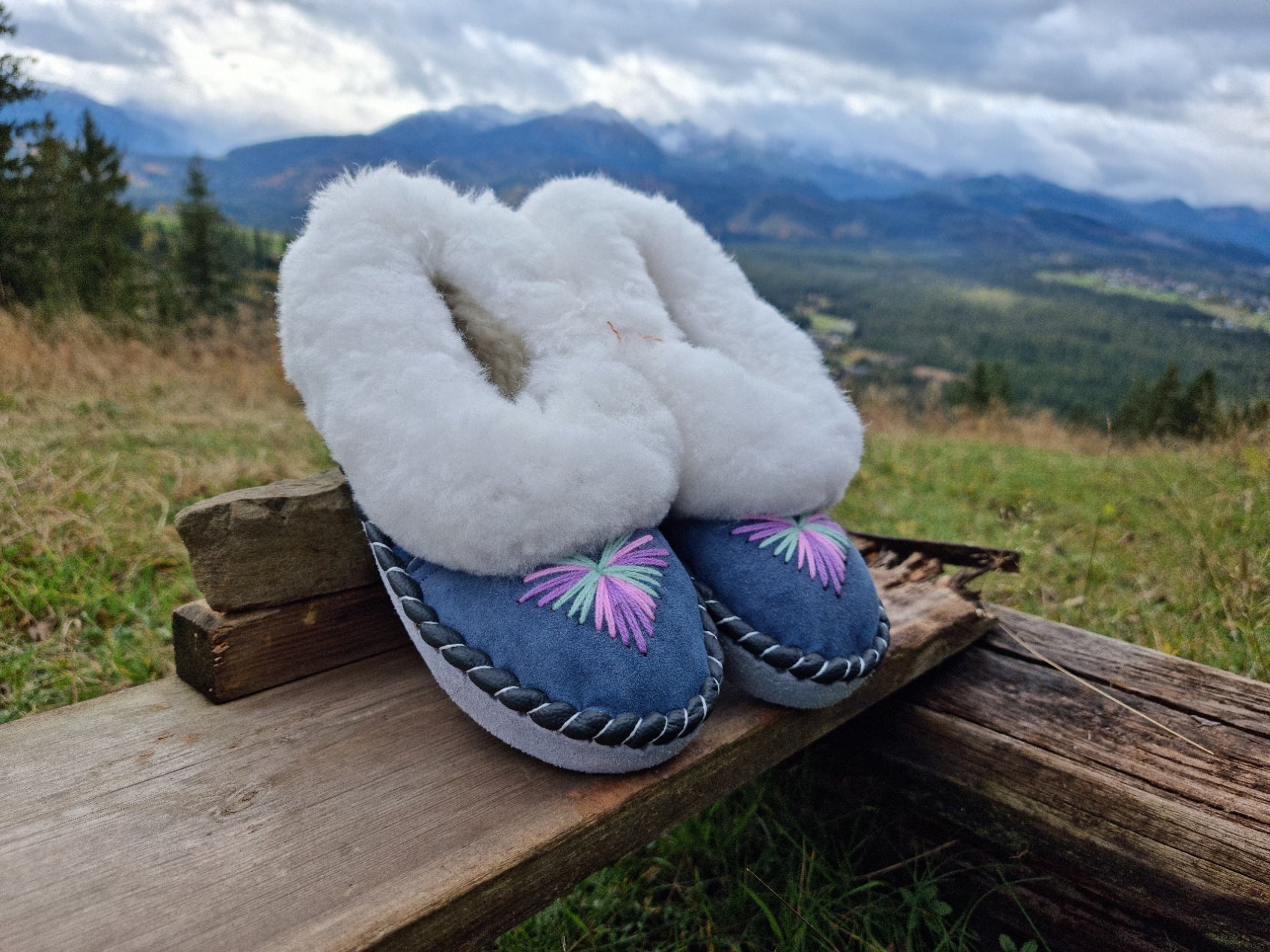 Bambosze Góralskie Domowe Kapcie Ciepłe Wełniane Ciepłe Zimowe Skórzane