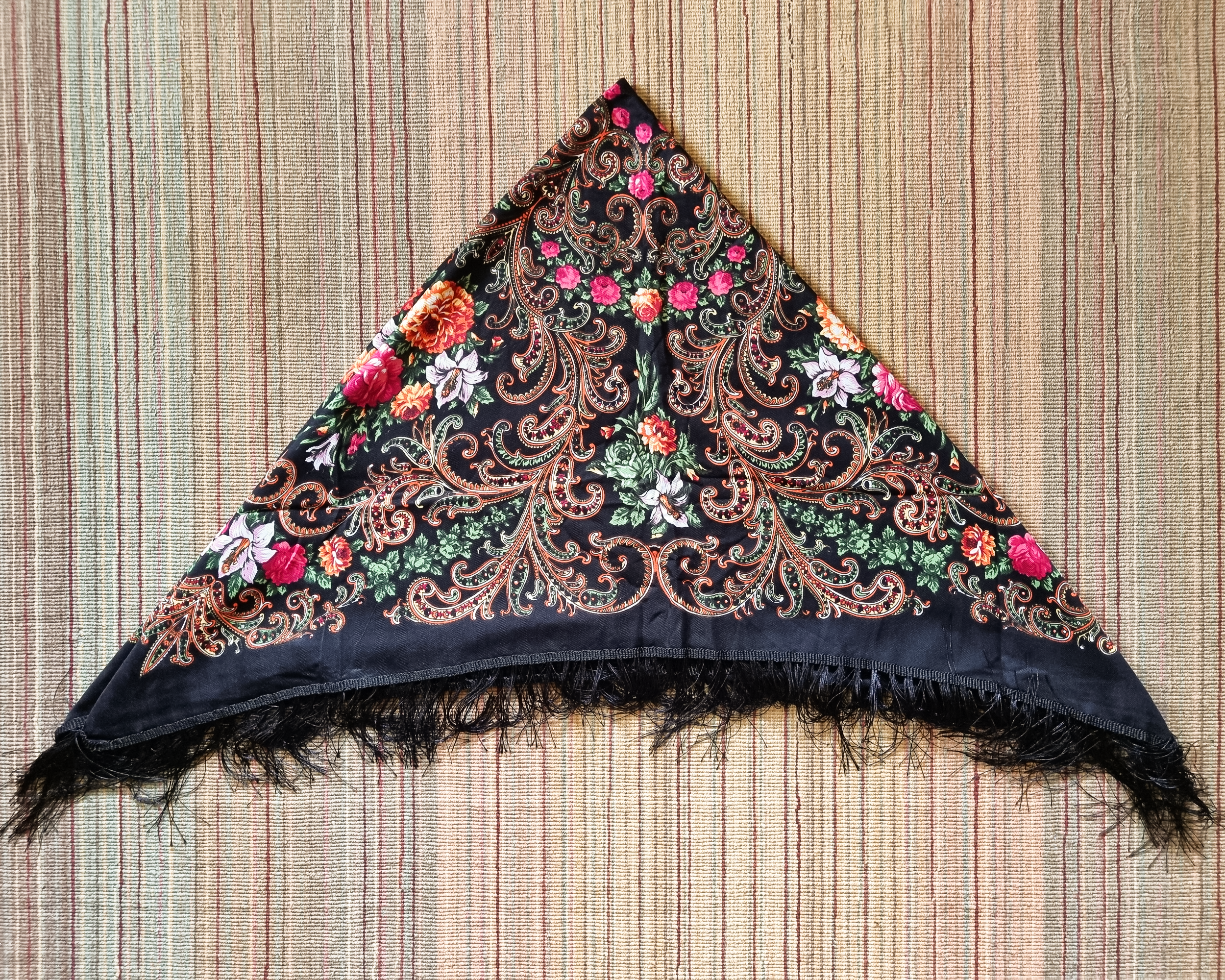 Green Folk Highlander Scarf, Large Decorated Regional Scarf for Christmas