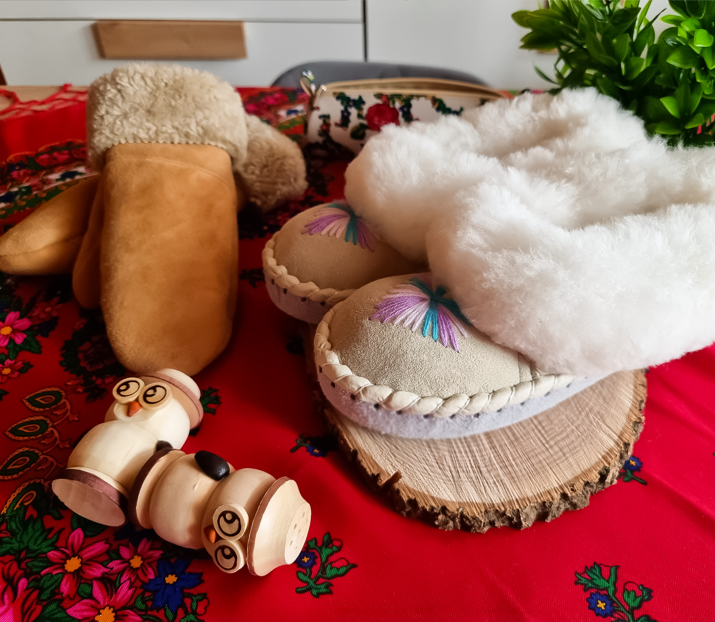 Red Highlander Scarf, Folk Regional Scarf, Large Decorated for Christmas